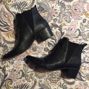 Chelsea boots